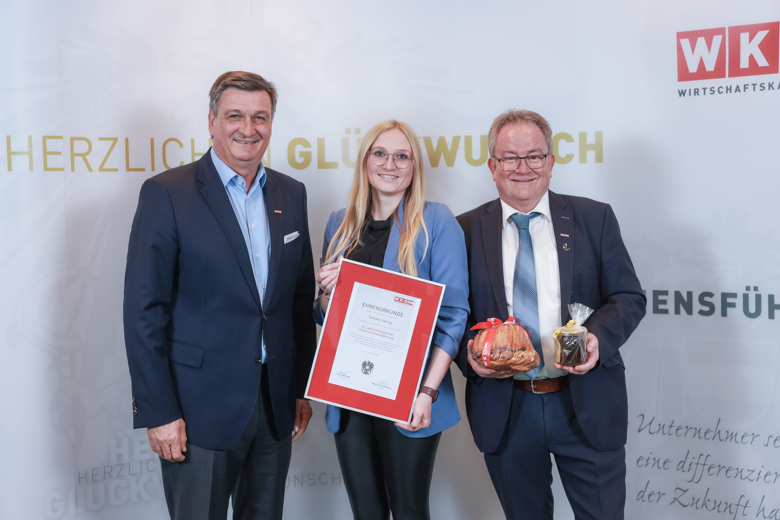 WKOEhrenurkunde_10JahreTamaraJarnig2024_FotoMandler